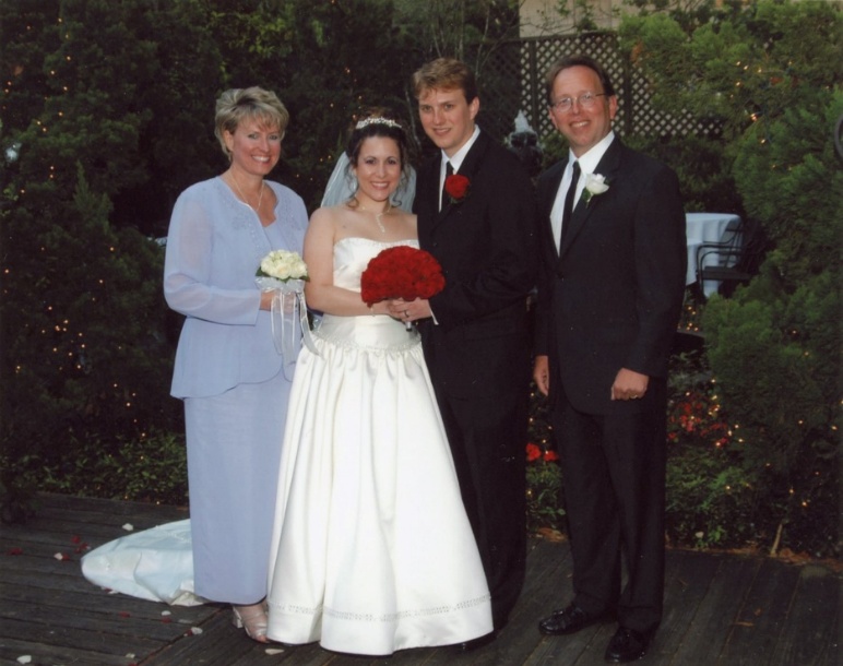 Adam and Ashley (Leonardt) Hopkins Family