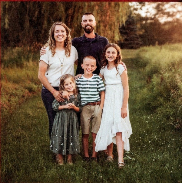 Dennis and Samantha (Zoschke) Hamilton Family