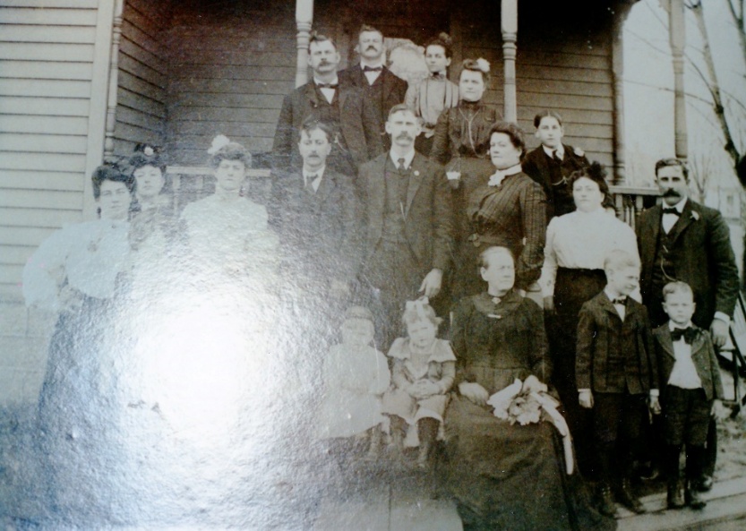 James and Isabelle (Greenough) Waggoner Family