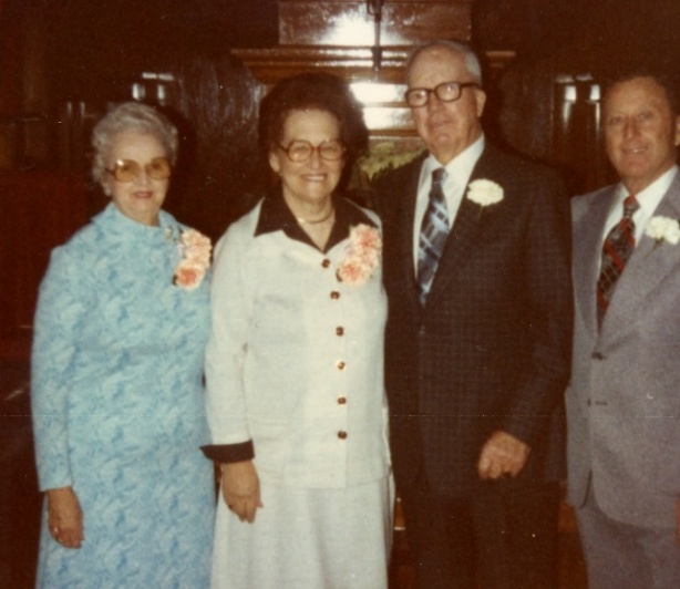 Raymond and Wilma (Sinclair) (Roberson) (Hambrecht) Myers Family